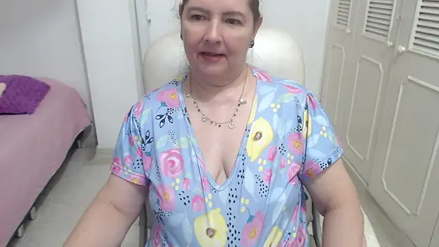 leonela_69 Chat XXX live