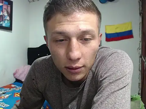 Stiiveen777's Live XXX Chat