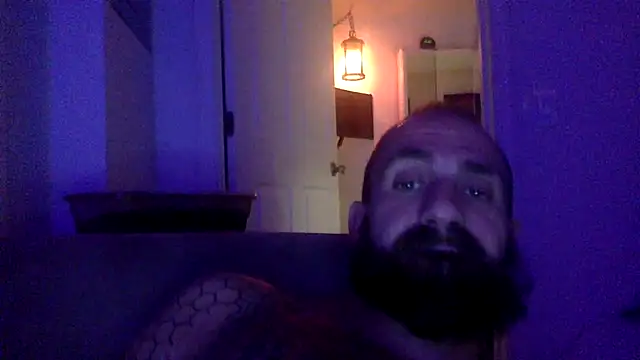 Bearlyfuckinglogan 라이브 XXX 채팅