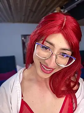NICOLLE__12 élő XXX-chatje