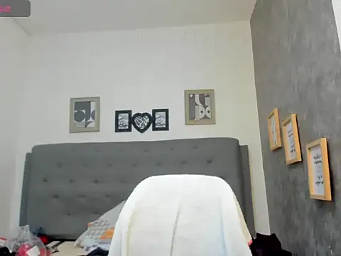 mikaela_s3x 现场XXX聊天