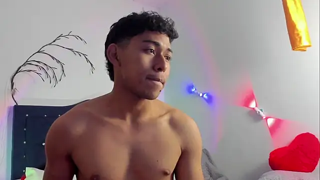XXX chat uživo modela Robert__Zan