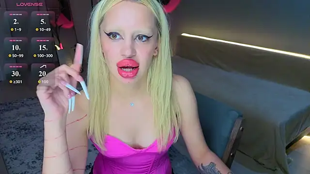 Luna_Beverly Adlı Modelin Canlı XXX Sohbeti
