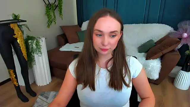 Chat XXX en directo de TrueReincarnation