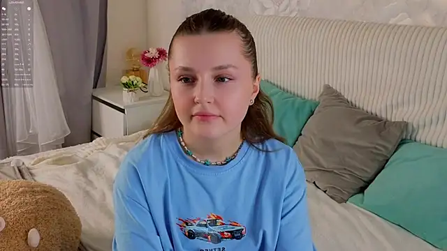 LorriMonz élő XXX-chatje