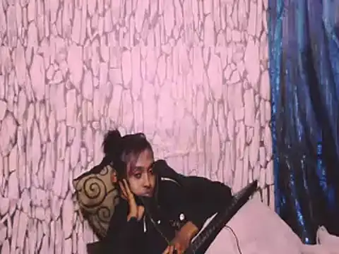 SassyXindian live XXX chat