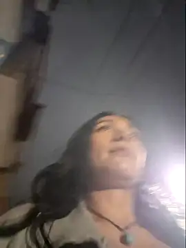 Eveelync25_'s Live XXX Chat