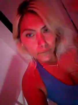 Show de Aurora3xxx na webcam