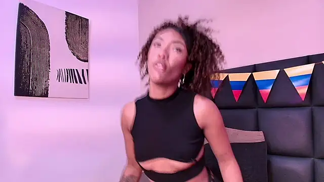 Chat XXX en directo de DakotaDesire