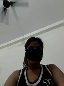 Chatroom XXX en direct de pooja_riya