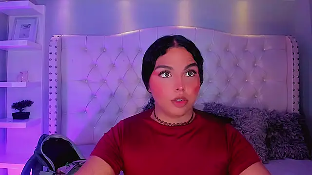 Chat +18 de Maia_Hotts ao vivo