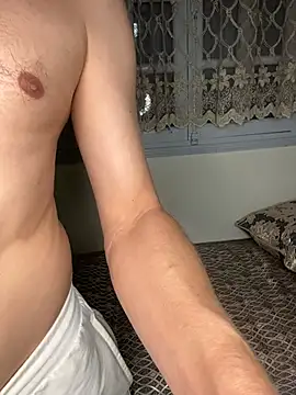 Chat +18 de Marocainecoquine ao vivo