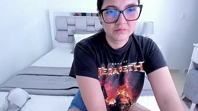 צ'אט XXX בשידור חי של Camilaa_bueno