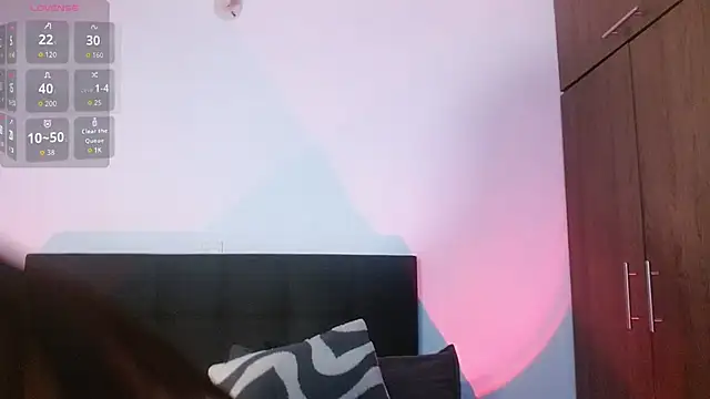 Chat +18 de CORAL_FOX ao vivo
