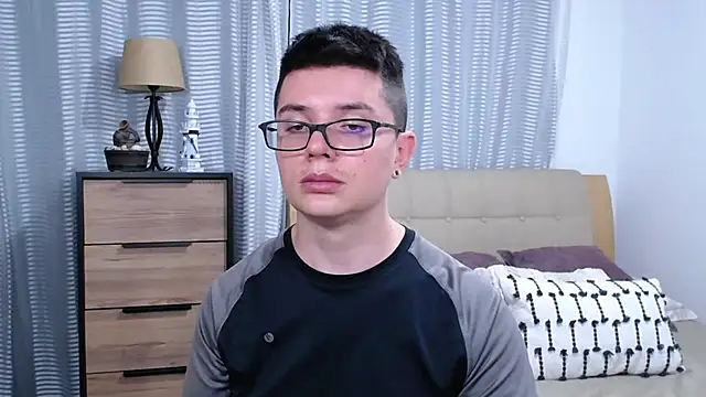 Živý XXX chat BlackFoXXX69