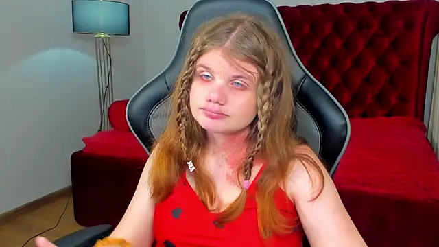 ChloeHalses' Live XXX Chat