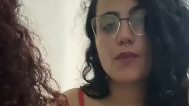 MENINAS_70n Webbikameraesitys