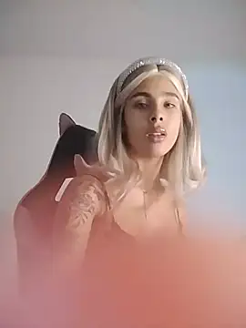 Summer_09's Live XXX Chat