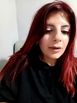 Ufkizil Adlı Modelin Canlı XXX Sohbeti