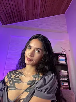 cristal_roberts' Live XXX Chat