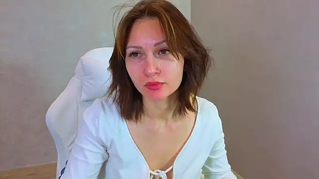 Emmiennova Live XXX-Chat