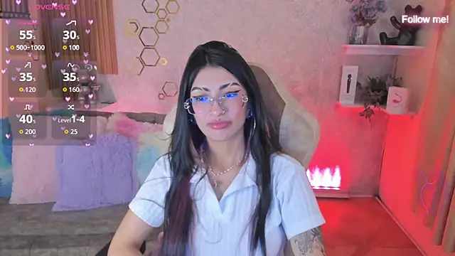 Czat XXX na żywo – mia_devine_