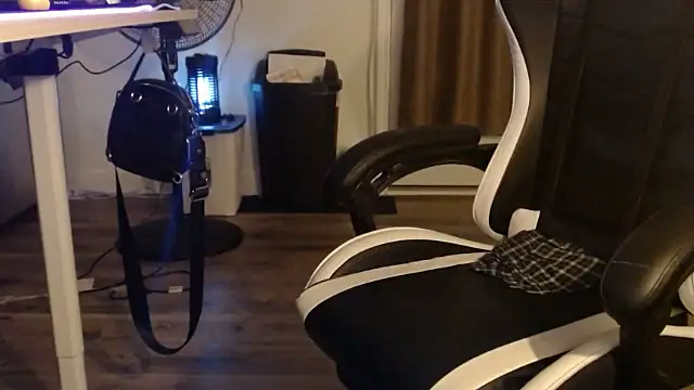 XXX chat uživo modela shotgun98