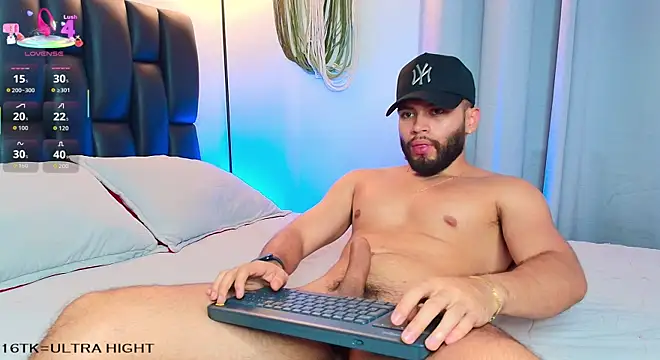ThiagoHunk live XXX chat