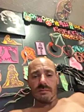DaddyAndSplashQueen élő XXX-chatje