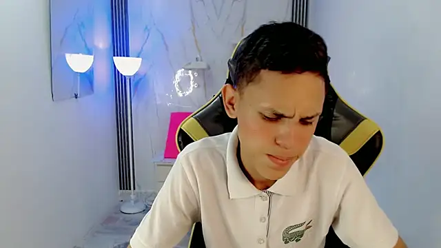 sombra_18 Live XXX-Chat