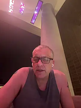 Chat XXX en directo de BlameItOnJunior