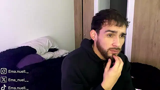 Emanuell__'s Live XXX Chat