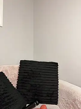 Czat XXX na żywo – __suki