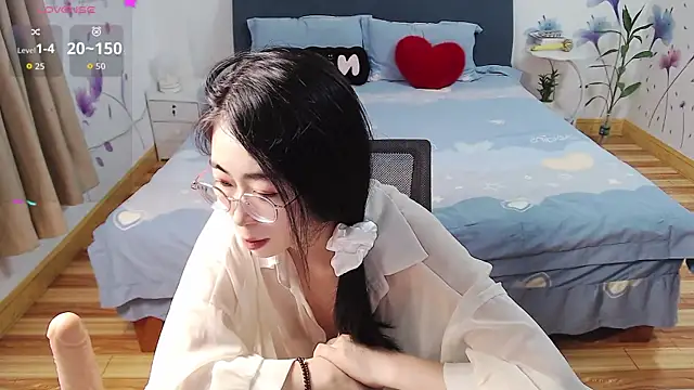 mila-baby-99's Live XXX Chat