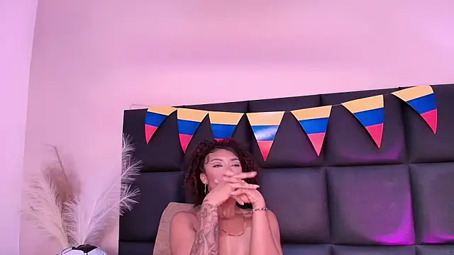 DakotaDesire's Live XXX Chat