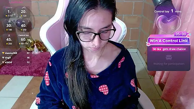 Maggie_Fox3 élő XXX-chatje