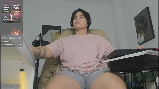 دردشة Thom_Ohtani الجنسية المباشرة