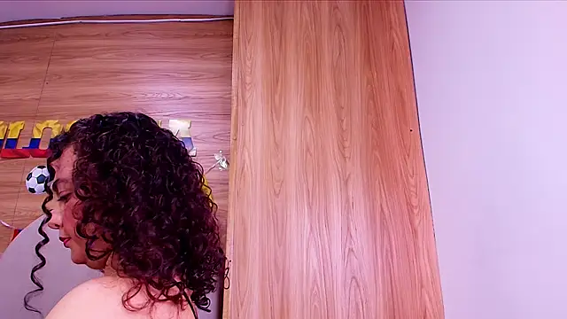 Chat XXX en directo de kiara_lp