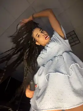 EmmaExoticaXXX Chat XXX in diretta