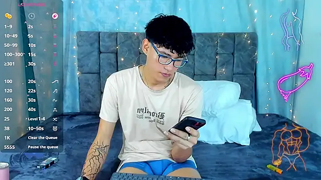 Chat +18 de NicolasTorrez ao vivo