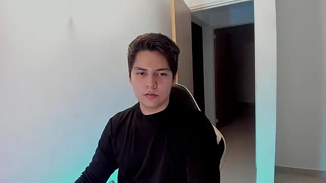 Chat +18 de Asta_YunoXXX ao vivo