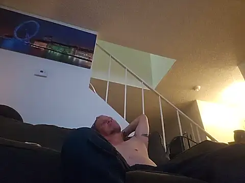 yourMasterisBored's Live XXX Chat