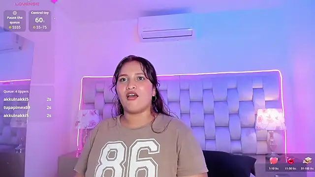 SalomeBins' Live XXX Chat