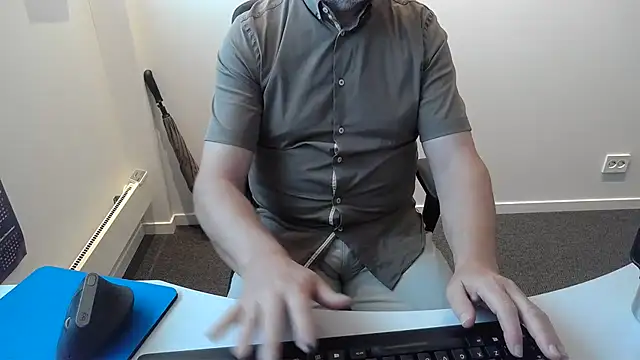 Buggemann Live XXX Chat