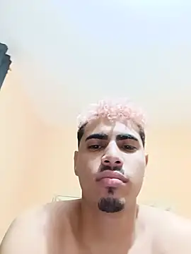 LucaColmal's Live XXX Chat
