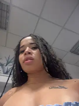 Chatroom XXX en direct de EmmaExoticaXXX