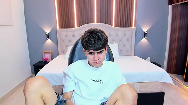 Tommy18__ Chat XXX live