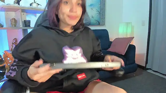 ZoeConti's Live XXX Chat