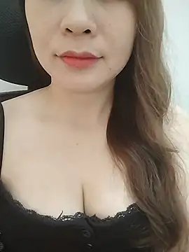 XXX chat uživo modela Cogai-nhutnhat