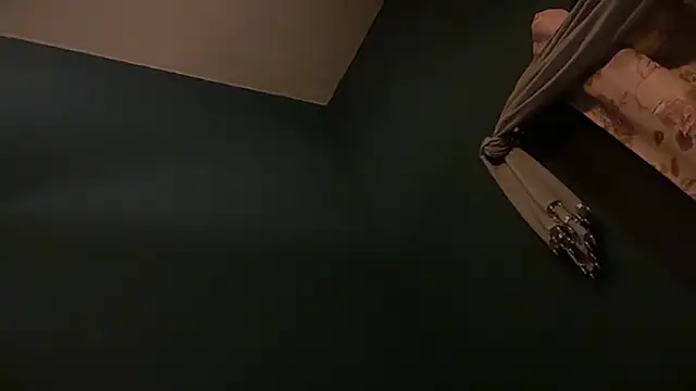 icebergslim281's Live XXX Chat